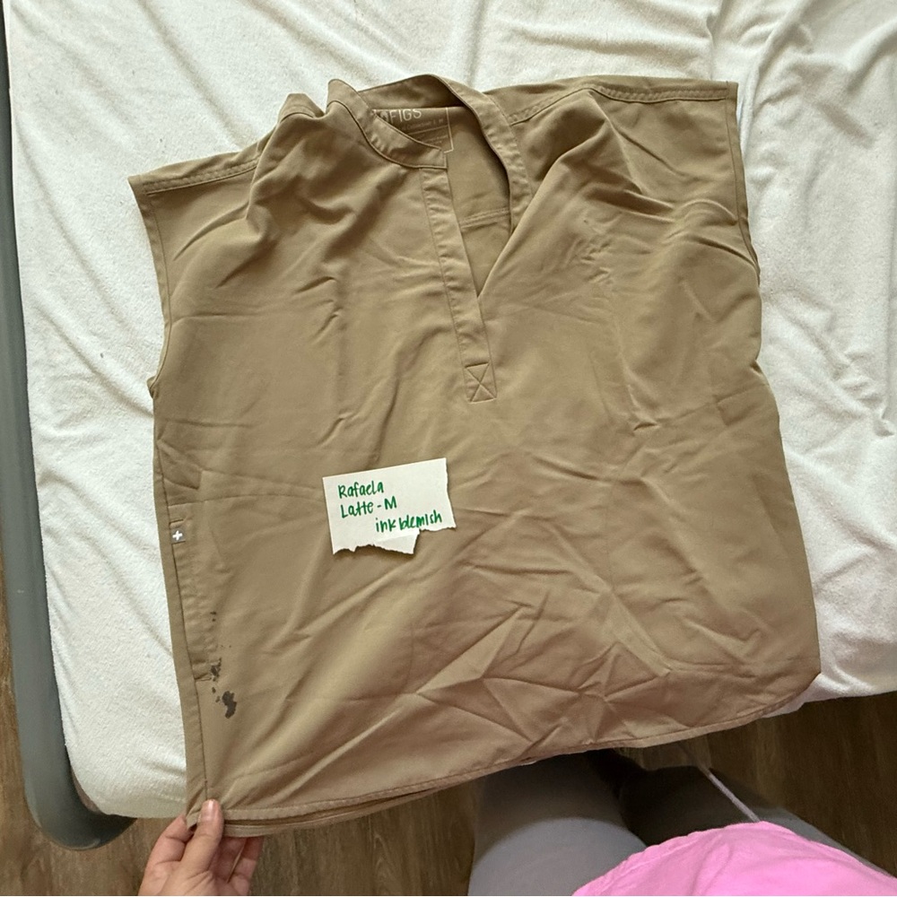 Figs Women's Top in Khaki